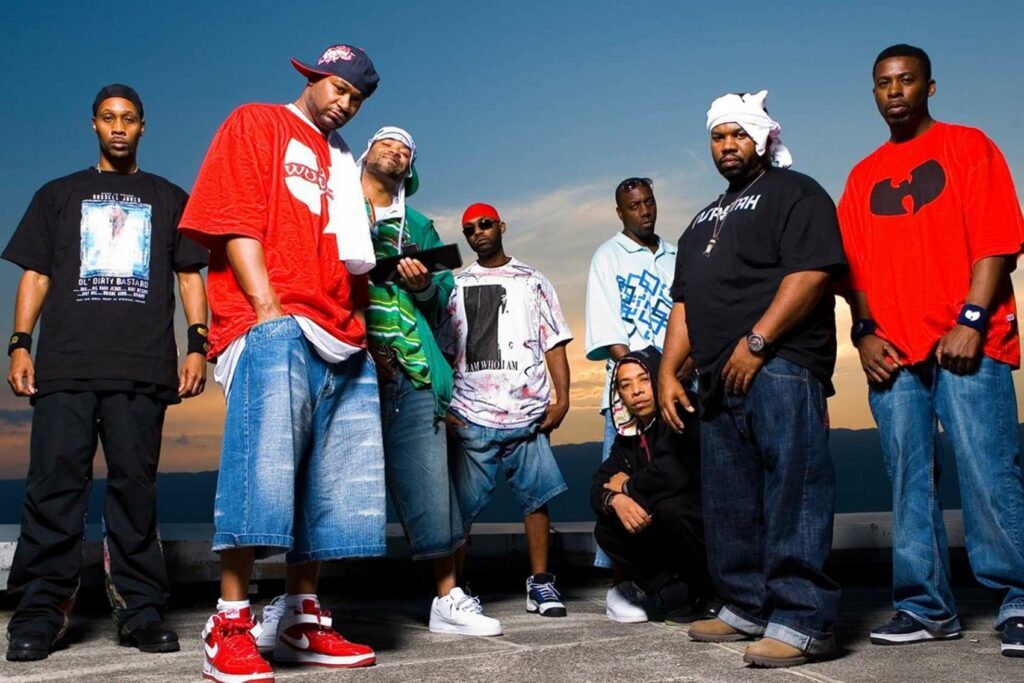 How did Hip Hop fashion in the 2000s stand out and remain memorable? - InspirDG